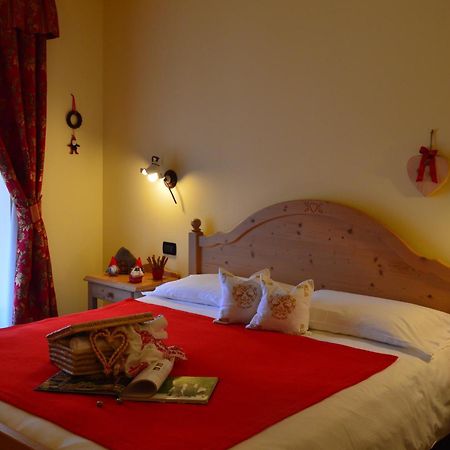 Hotel Garni Carpe Diem Віго-ді-Фасса Номер фото
