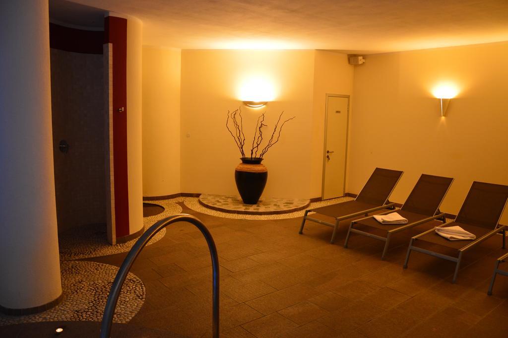 Hotel Garni Carpe Diem Віго-ді-Фасса Екстер'єр фото