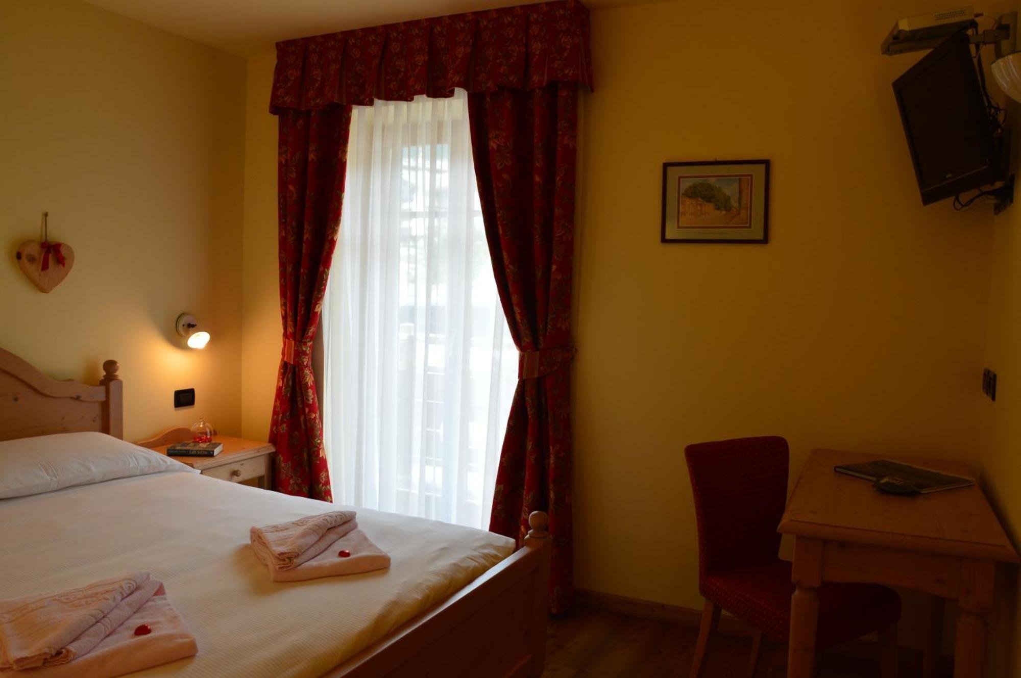 Hotel Garni Carpe Diem Віго-ді-Фасса Номер фото