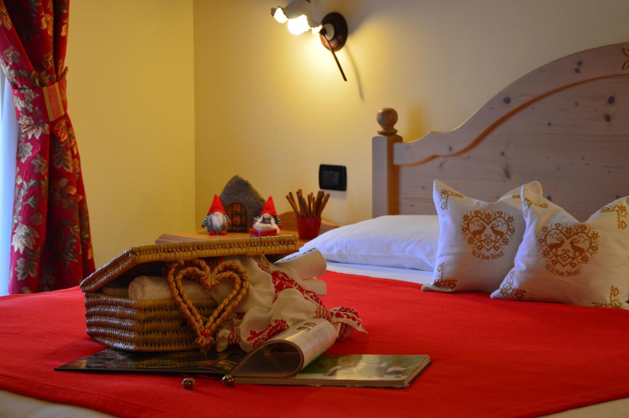 Hotel Garni Carpe Diem Віго-ді-Фасса Номер фото