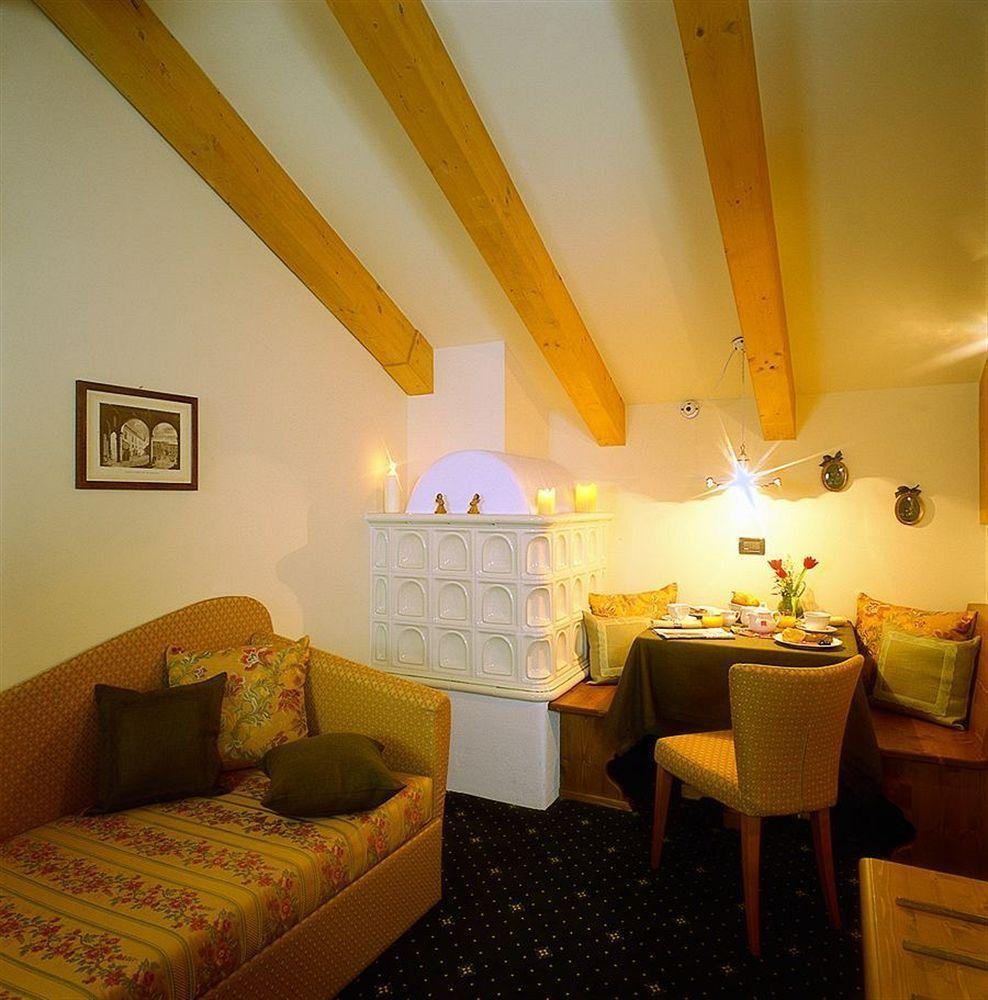 Hotel Garni Carpe Diem Віго-ді-Фасса Екстер'єр фото